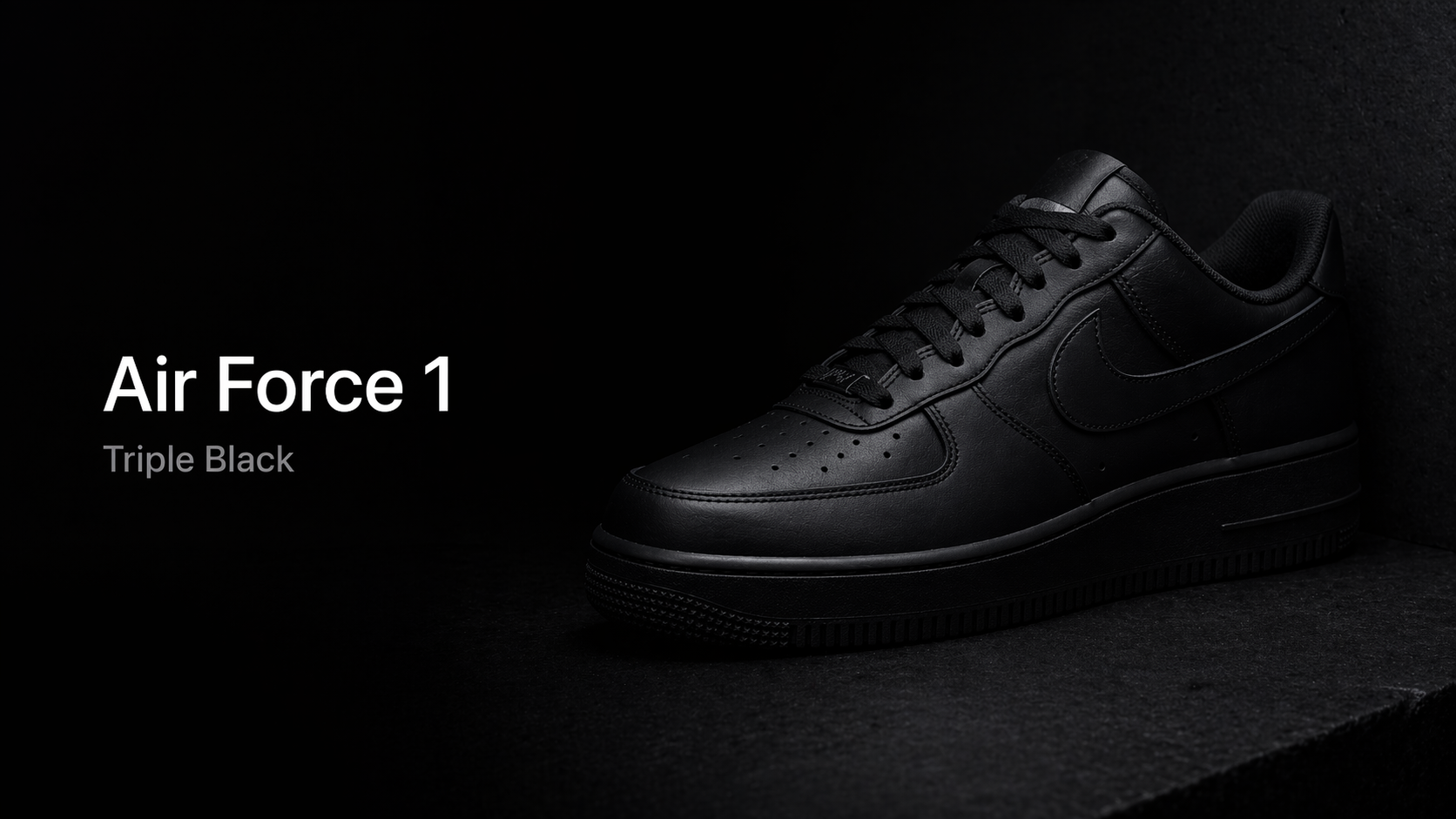 Nike Air Force 1 トリプルブラック、オールレザーの誠実さ。